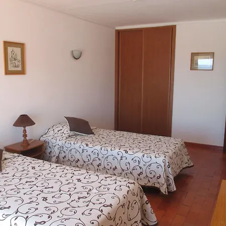 Club Hotel